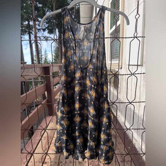 Free People Sleeveless tunic tank/Dress - Picture 2 of 3